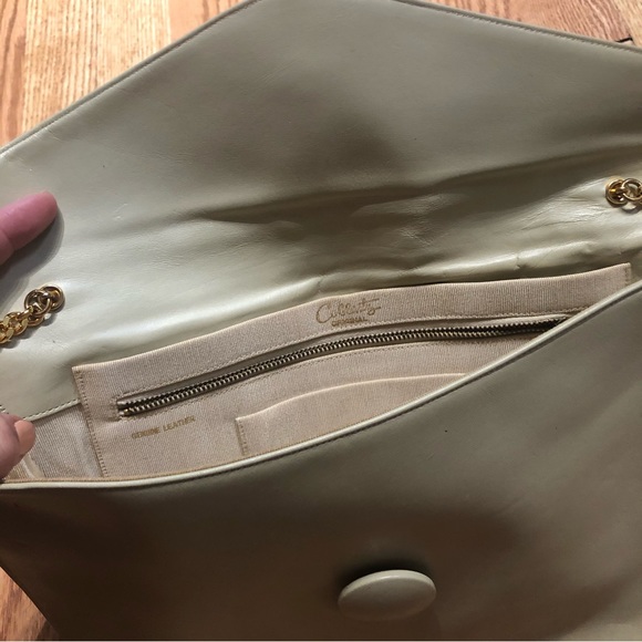 Vintage Leather Purse - Picture 2 of 3